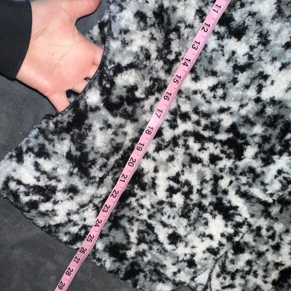 Hooded Black White Sherpa Jacket Open Front Lularoe Medium - Picture 7 of 10